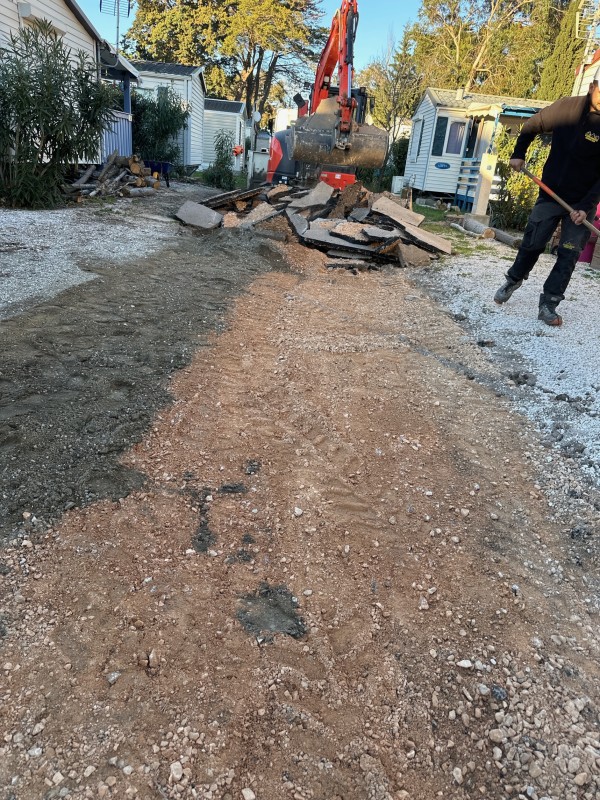 terrassement et préparation de terrain pour poser enrobé à chaud à  BARCARES 66
