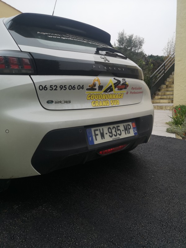 Goudronnage d'une allée chez un particulier à Beziers 