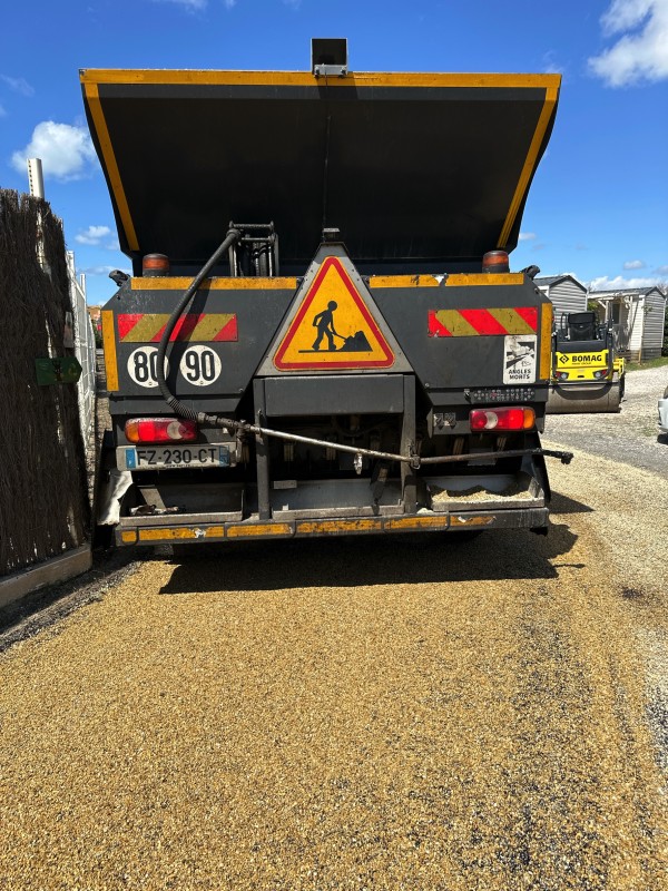 préparation pour un bicouche au campîng la CLAPE  CAP D’AGDE L’HÉRAULT 
