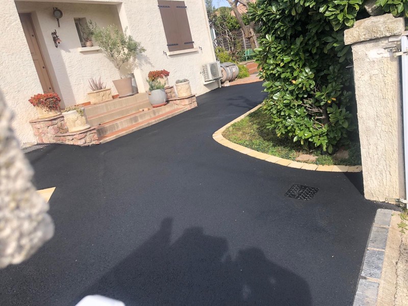 Terrassement pour réalisation d'une allée avec des pavées à Toulouse 