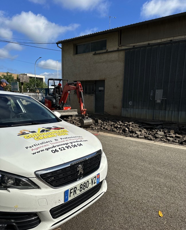 terrassement et préparation de chantier à saint orens de  gamville