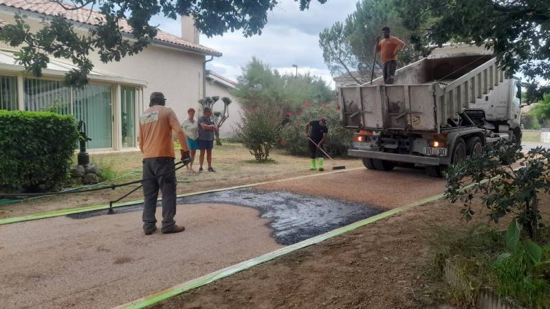 Réalisation d'un accès en bicouche pour un lotissement à Montpellier