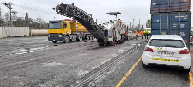 Travaux de voirie avec application de bitume à Montpellier