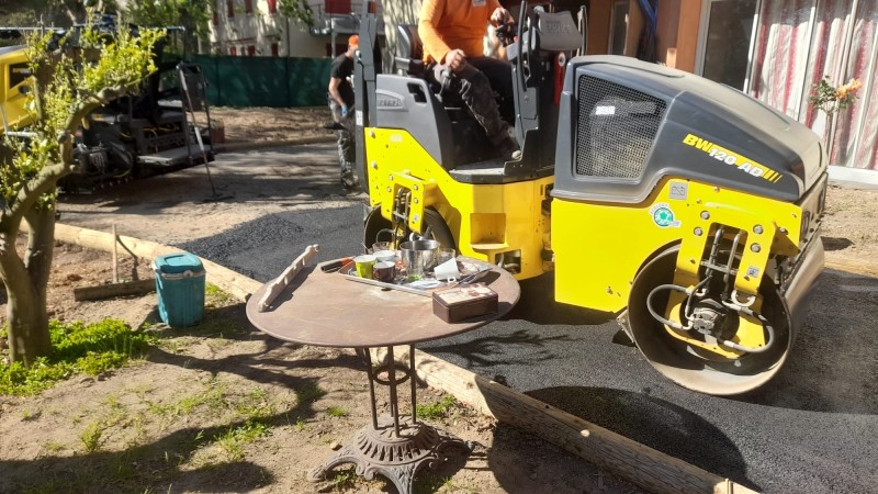 Création d'allée maison avec terrassement et pose de revêtement sol à Béziers